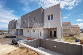 Kuća za odmor 100m od mora - Ninske Vodice, Privlaka, House