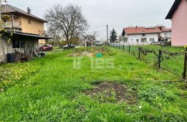 ZA INVESTITORE - zemljište s postojećim objektima, Sveta Nedelja, Land