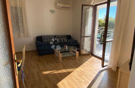 Kuća s 3 apartman, Tisno, Famiglia