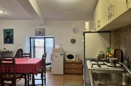 UGODAN STAN SA POGLEDOM NA GRAD - 39.33 m2, Pula, Apartamento