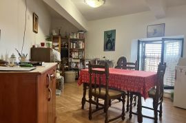 UGODAN STAN SA POGLEDOM NA GRAD - 39.33 m2, Pula, Appartement