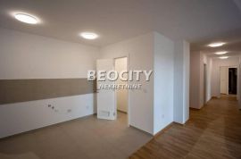 Novi Sad, Grbavica, Bulevar Cara Lazara, 5.0, 105m2, Novi Sad - grad, Apartamento