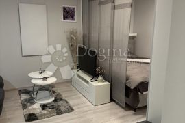 NOVA CIJENA: Potpuno obnovljeni stan od 34 m2 na odličnoj lokaciji u, Varaždin, Apartamento