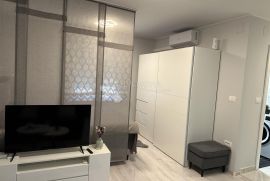 NOVA CIJENA: Potpuno obnovljeni stan od 34 m2 na odličnoj lokaciji u, Varaždin, Appartment