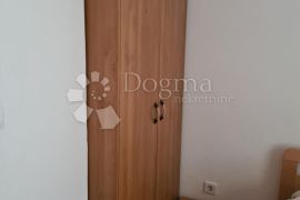 ŠIBENIK CENTAR, potpuno renovirana kamena kuća, Šibenik, House