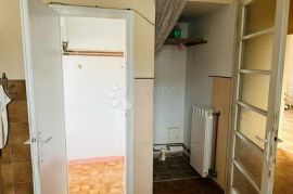 Stan s garažom na Škurinjama, Rijeka, Appartment