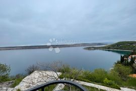 Rijetkost u ponudi apartman 66m2 prvi red do mora, Crikvenica, Διαμέρισμα