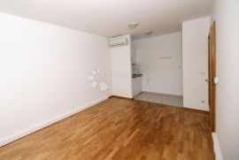 STAMBENI / POSLOVNI PROSTOR! LANIŠTE!, Novi Zagreb - Zapad, Appartement