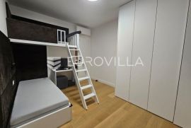 Rijeka, Costabella, luksuzan novouređen trosoban stan NKP 86.57 m2, Rijeka, Stan