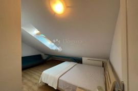 Dvoetažni stan u centru Zagreba, Donji Grad, Apartamento