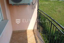 Istra, Vodnjan - prekrasni trosobni stan s pogledom na more i Brijune, NKP 50.40 m2, Vodnjan, Appartment