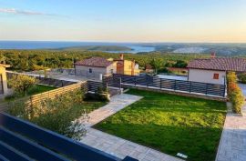 Kuća za odmor s panoramskim pogledom, Labin, okolica, Istra, Labin, Дом