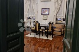 Gospodski stan na traženoj lokaciji, Rijeka, Appartamento