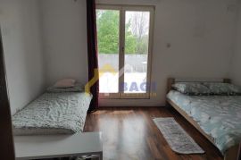 Najam kuće za radnike u Pisarovini - 120m2, Pisarovina, House