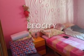 Pećinci, Pećinci, Proletersko naselje, 2.5, 82m2, Pećinci, بيت