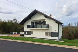 Obiteljska kuća; 85 m2 - Kutina, Kutina, Maison