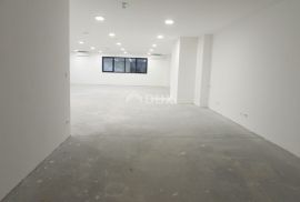 OPATIJA, MATULJI- poslovni prostor 200m2 s pogledom na more za najam, Matulji, Gewerbeimmobilie