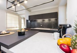 Predivan stan sa studio apartmanom u centru Rovinja, Rovinj, شقة