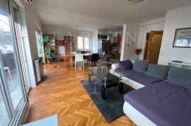 STAN, PRODAJA, ZAGREB, KUSTOŠIJA, 126 m2, 5-soban, Črnomerec, Apartamento