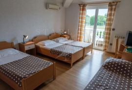 APARTMANSKA KUĆA, PRODAJA, UMAG, 240 M2, Umag, Casa