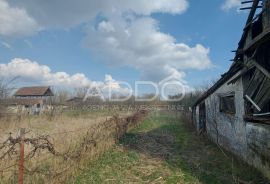 PETRIJEVCI, SATNICA, STARIJA KUĆA NA PARCELI 4391m2, Petrijevci, Maison