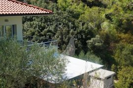 VILA S BAZENOM, PRODAJA, BRAČ, 230 m2 NA PARCELI OD  722 m2, Supetar, بيت