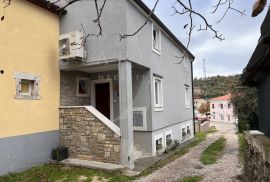 KAMENA KUĆA ZA ADAPTACIJU, PRODAJA, BUJE, 217m2, Buje, Famiglia