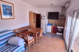 Kuća sa prekrasnim pogledom na more na Čiovu, 600 m2, prodaja, Trogir, Haus