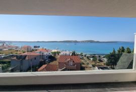 Penthouse od 150 m2 s pogledom na more i Trogir, Seget, Kвартира