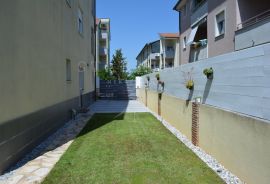 PRODAJA, STAN, PRIZEMLJE S VRTOM, PULA, 80 M2, Pula, Διαμέρισμα