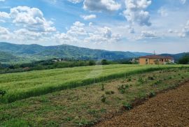 PRODAJA, GRAĐEVINSKO ZEMLJŠTE, MOTOVUN, 1.100 M2, Motovun, أرض