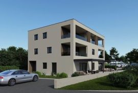 Stan s vrtom 800m od mora, Poreč, Poreč, Appartement