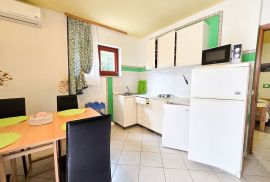 Stan + 2 Apartmana s vrtom  300m od mora, Poreč, Poreč, Wohnung