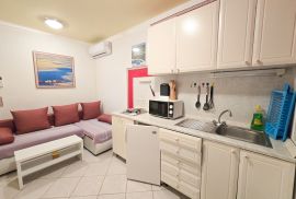 Stan + 2 Apartmana s vrtom  300m od mora, Poreč, Poreč, Wohnung