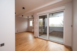 Novogradnja, četverosoban stan na prvom katu - 71m2, Sesvete, Apartamento