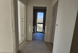 ECO Kostrena ,stan dvoetažan površine 198 m2,4S+db,balkon,terasa,garaža, Kostrena, Appartement