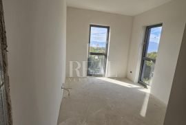 ECO Kostrena ,stan dvoetažan površine 198 m2,4S+db,balkon,terasa,garaža, Kostrena, Appartement