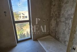 ECO Kostrena ,stan dvoetažan površine 198 m2,4S+db,balkon,terasa,garaža, Kostrena, Appartement