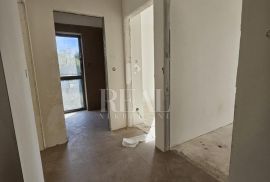 ECO Kostrena ,stan dvoetažan površine 197 m2,4S+db,balkon,terasa,garaža, Kostrena, Kвартира