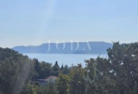 Kuća sa 3 stana 150m od mora, Crikvenica, Casa