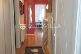 Zagreb, Palmotićeva, lijep dvosoban stan u centru grada, NKP 60 m2, Zagreb, Appartement