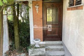 Kuća 360m2+30ari placa Šupla stena ID#1897, Voždovac, House