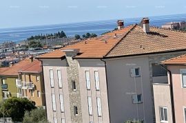 Stan Prodaje stan, 80 m2 sa pogledom na more i zajedničkim bazenom u Novigradu, Novigrad, Stan