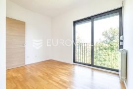 Eksluzivno, Remete, Gospočak, četverosoban penthouse  s ostavom i 2 PM NKP 135 m2, Zagreb, Kвартира