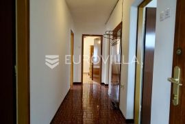 Rijeka, Marčeljeva Draga, etaža 80,24m2 na odličnoj lokaciji, investicija, Rijeka, Flat