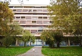 Zagreb, Martinovka, trosoban stan 97 m2 u Galićevoj zgradi, Trnje, Wohnung