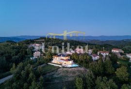 Villa na top lokaciji s panoramskim pogledom na more, Motovun, Kuća