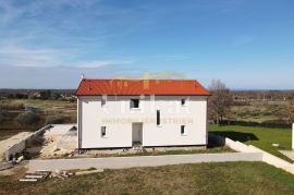 Samostojeća kuća s pogledom na more, Poreč, Ev