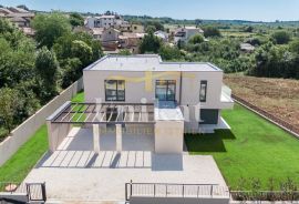 Prekrasna nova vila s bazenom i saunom, 303 m2 - ključ u ruke, Poreč, Casa