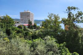 OPATIJA, stan 100 m2 s terasom prvi red do mora, Opatija, Stan